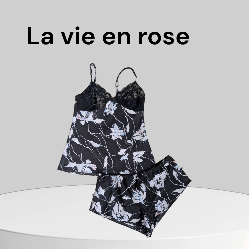La Vie En Rose Black and White Floral Pajama Set
